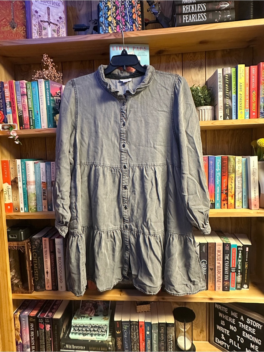 Serra Gray Ruffle-Collar Tiered Button-Front Dress